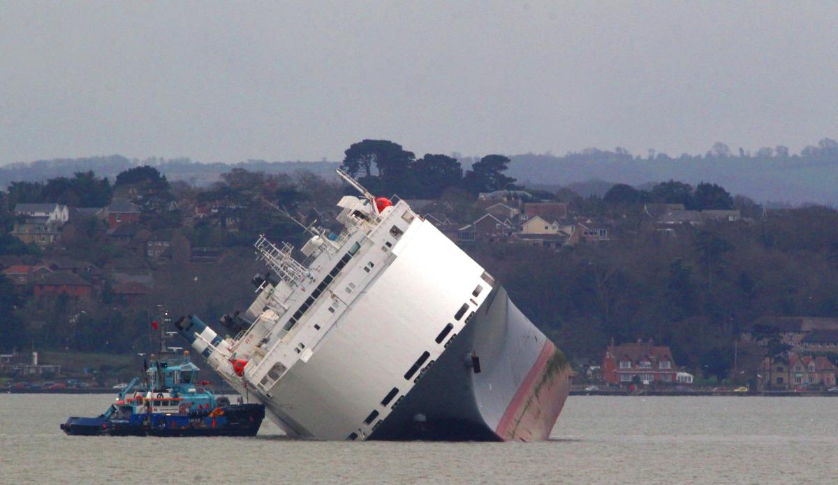 Ship runs aground at Brambles Bank of the Isle of Wight