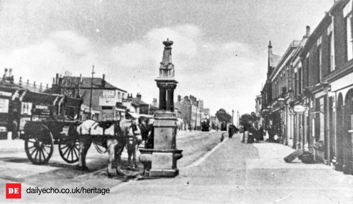 Shirley High Street drinking fountain pictured here at the turn of the 20th Century.
