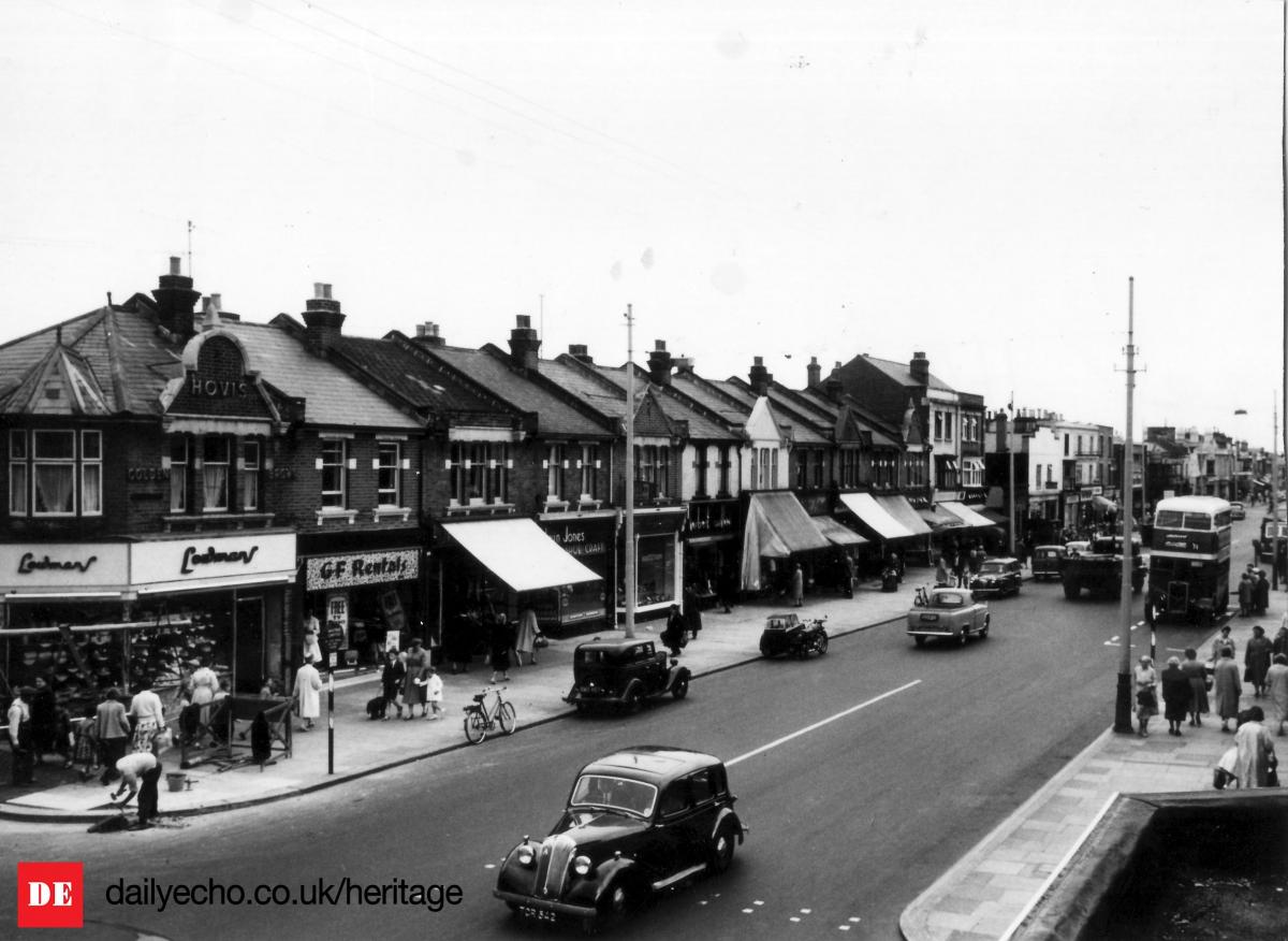 Bustling scenes in Shirley High Street back in July 1960