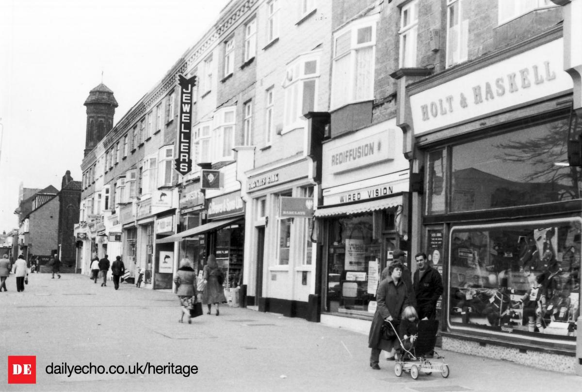 Christmas Shoppers out on the hunt for bargains on Shirley Road back in November 1981.